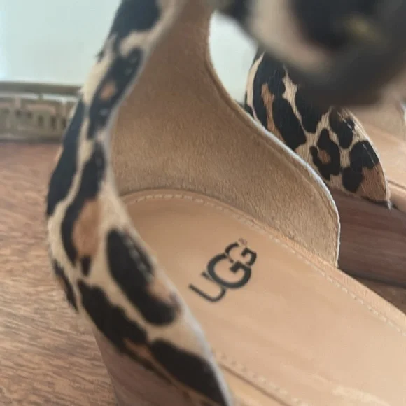 UGG Calf Hair Char Leopard Ankle Strap Sandals - Picture 4 of 8